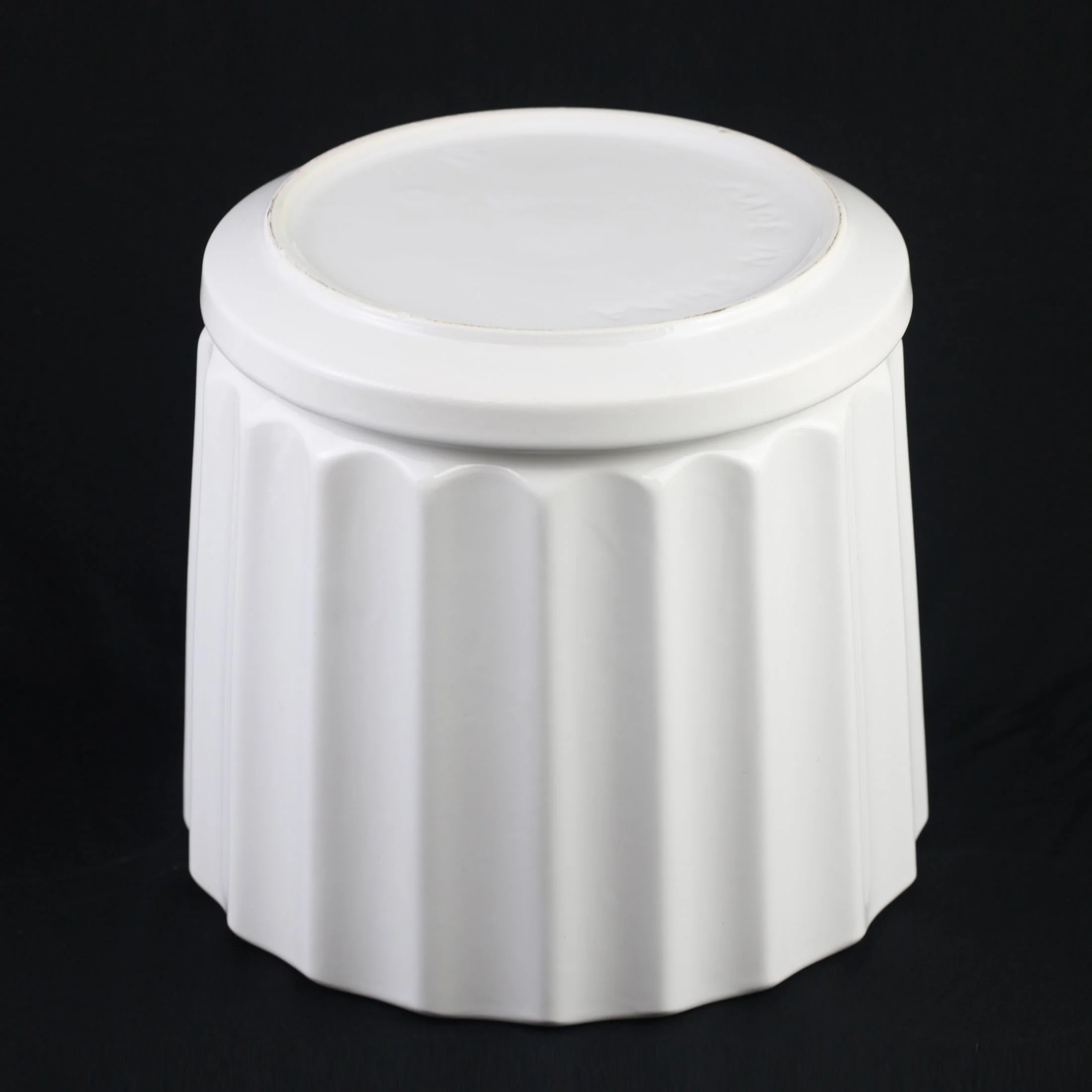 3-Piece White Ceramic Planter Pot Set with Fluted Design & Saucers - Image 9