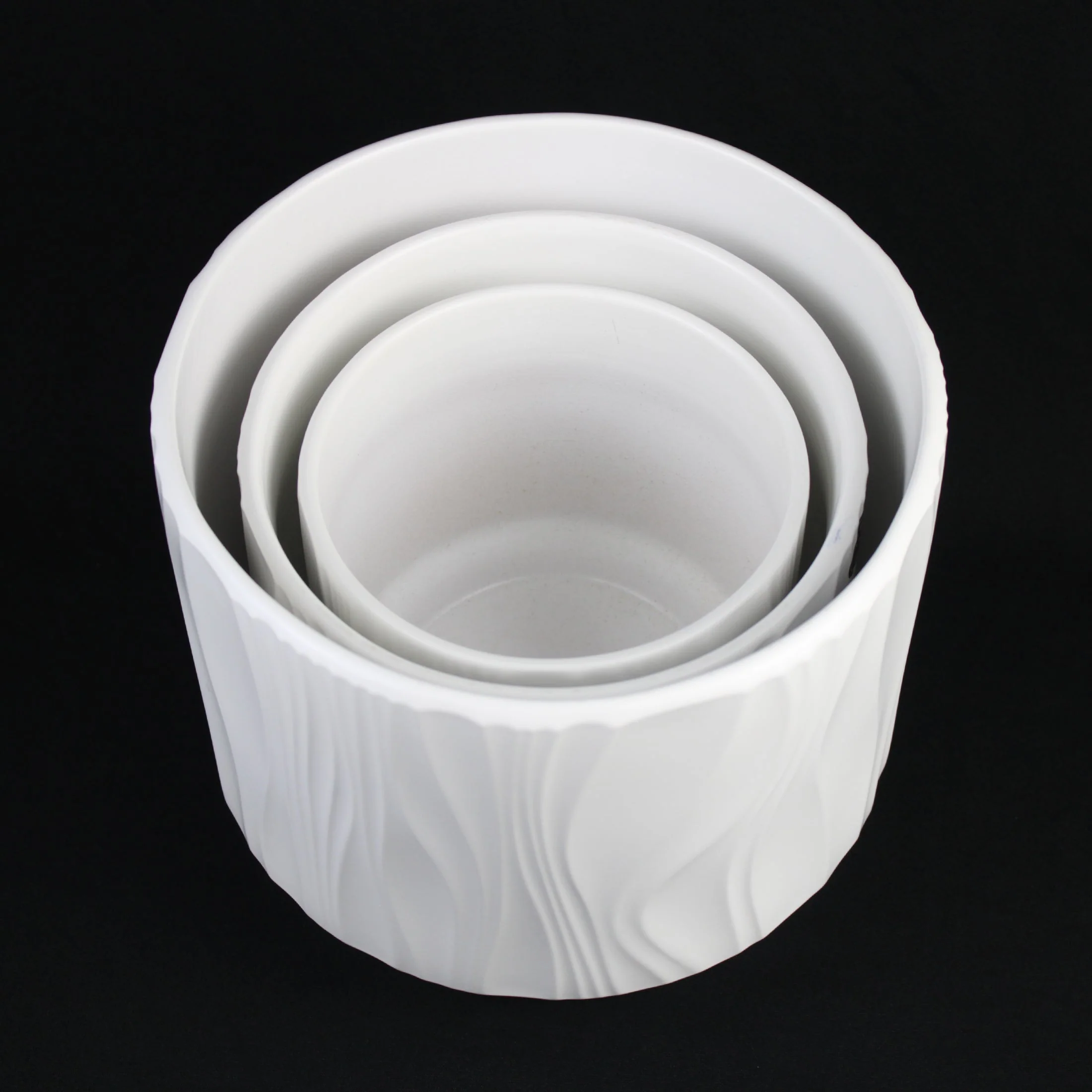 3-Piece White Stoneware Planter Pot Set with Embossed Texture - Image 5