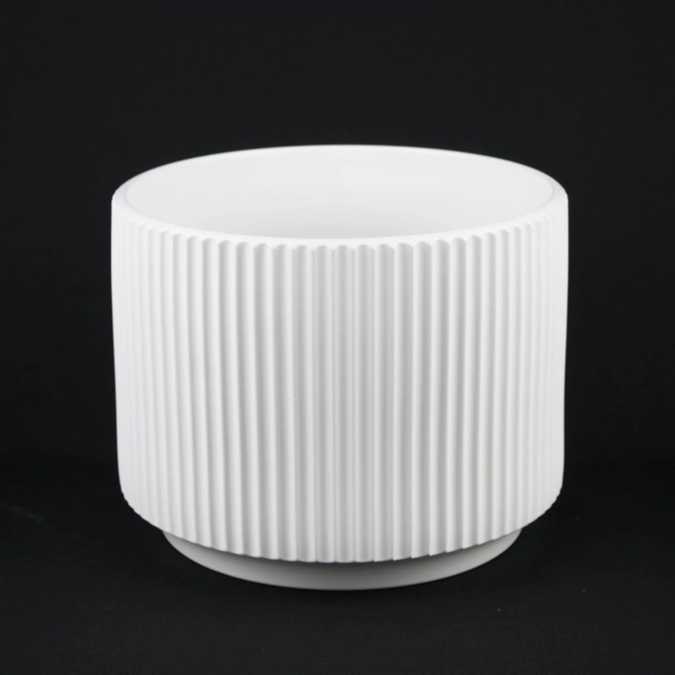 3-Piece White Stoneware Planter Pot Set with Ribbed Texture - Image 5