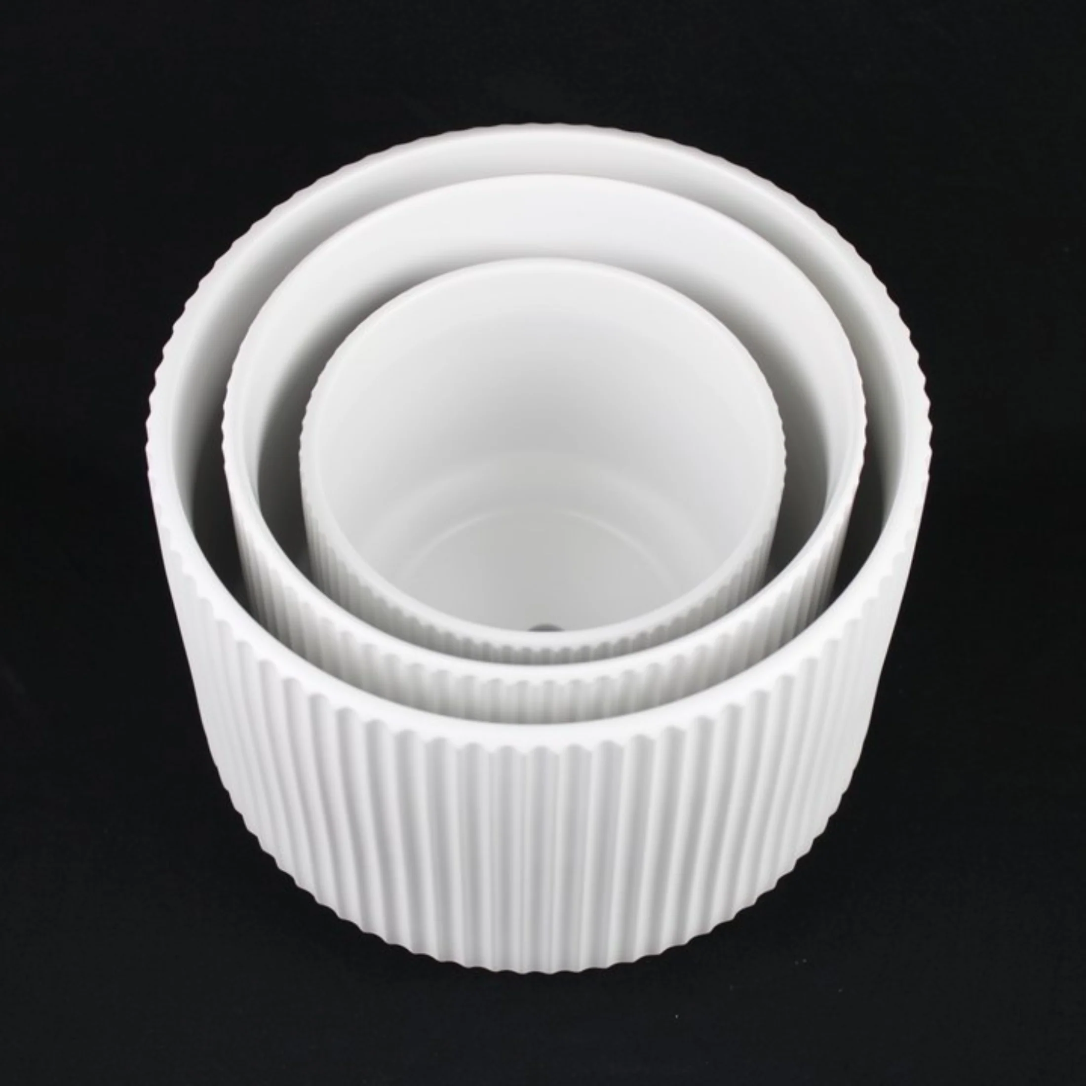 3-Piece White Stoneware Planter Pot Set with Ribbed Texture - Image 7
