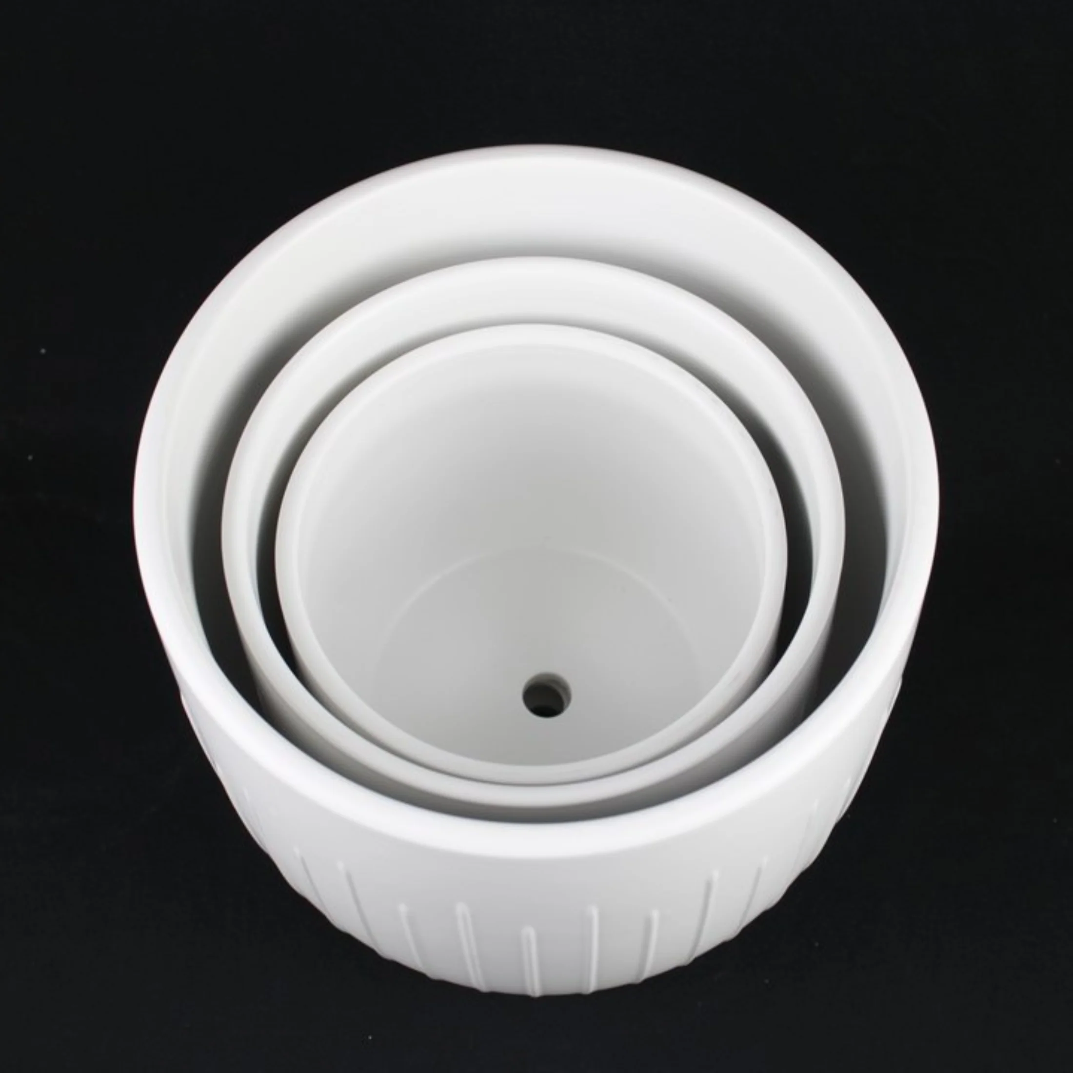 3-Piece White Stoneware Planter Pot Set with Vertical Groove Texture - Image 7
