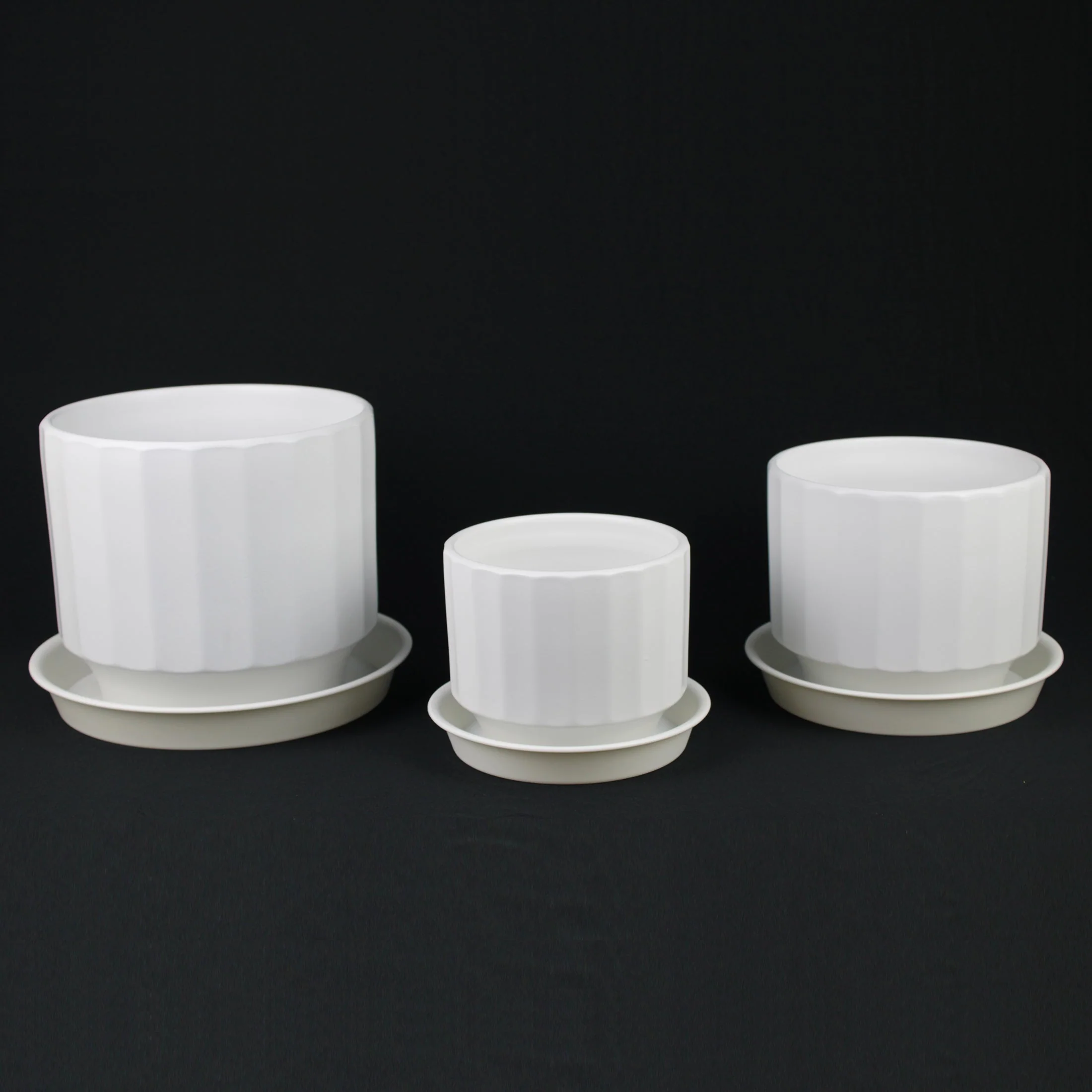 3-Piece White Stoneware Planter Set with Fluted Design - Image 12