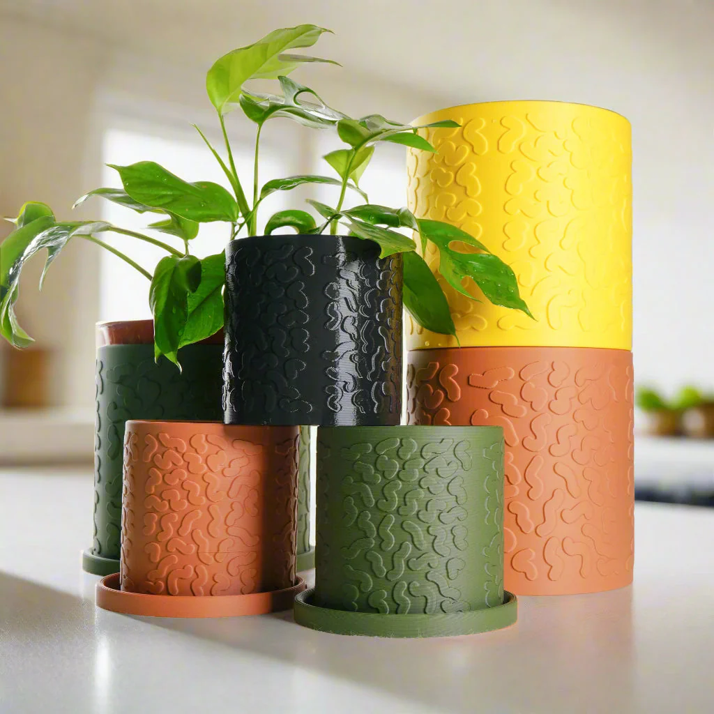 Tiny Squiggle Cheetah Planter Pot, With Drainage & Drip Tray - Image 3